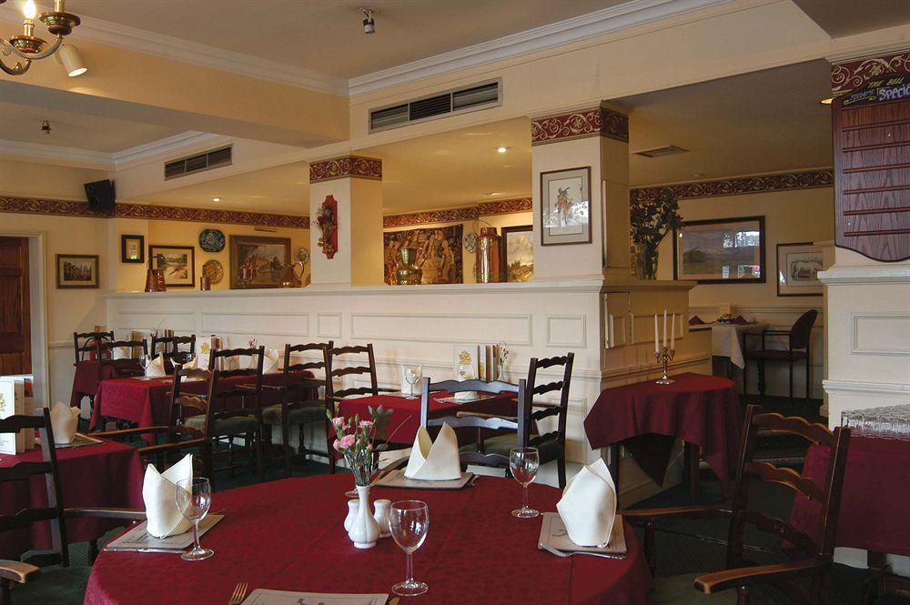 Bell By Greene King Inns Thetford Restaurant foto