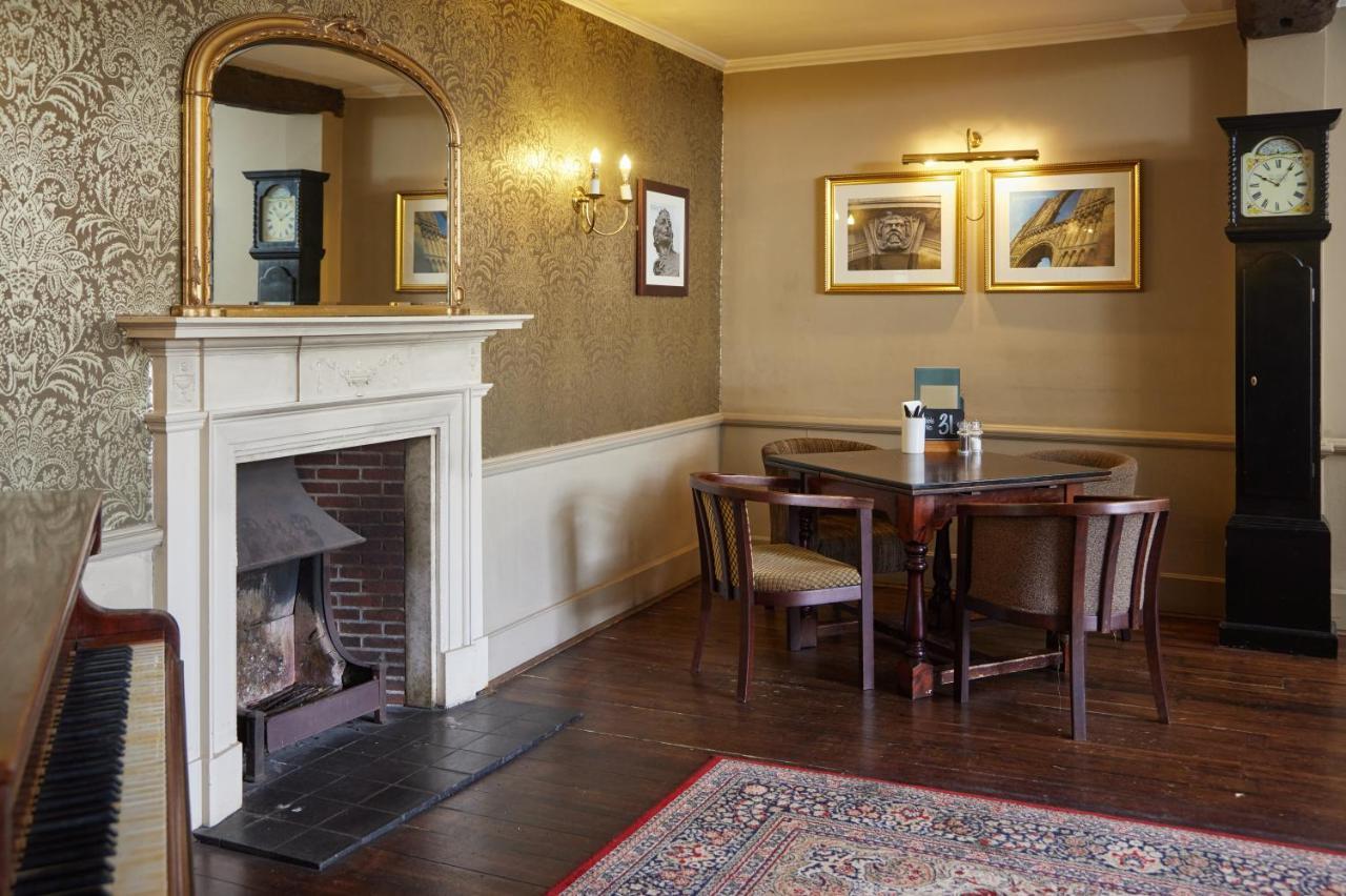 Bell By Greene King Inns Thetford Exterior foto