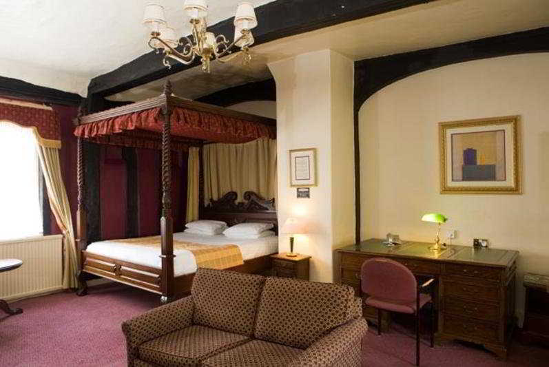 Bell By Greene King Inns Thetford Exterior foto